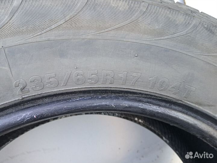 Kumho Solus KL21 235/65 R17 104T