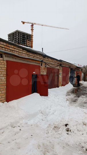 Гараж, > 30 м²