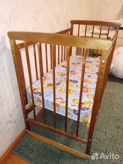 Детская кроватка