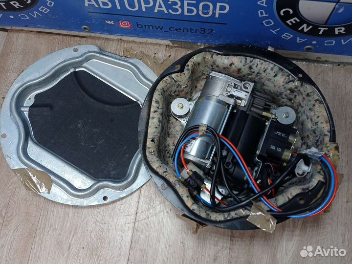 Компрессор задний пневмаподвески на BMW X5 Е53