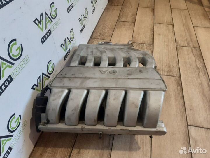 Коллектор впускной Volkswagen Passat B6 (3C2)
