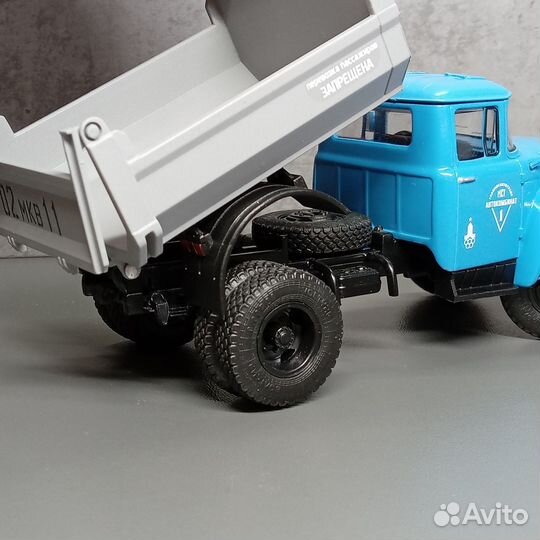 Модель грузовика зил-ммз-4502 1:43