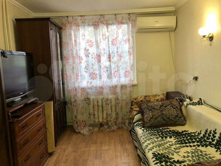 Комната 15 м² в 4-к., 4/5 эт.