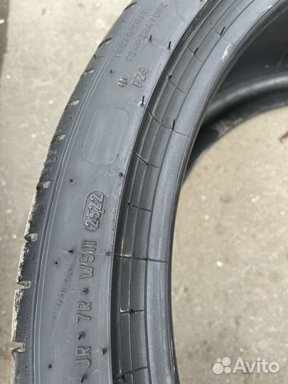 Pirelli P Zero PZ4 315/30 R22