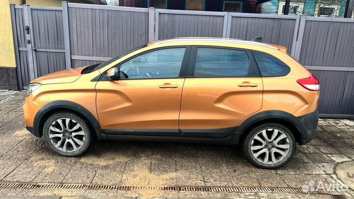 LADA XRAY Cross 1.6 CVT, 2021, 27 000 км