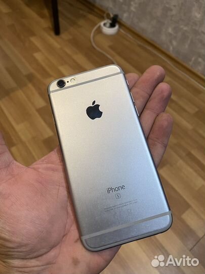 iPhone 6S, 32 ГБ