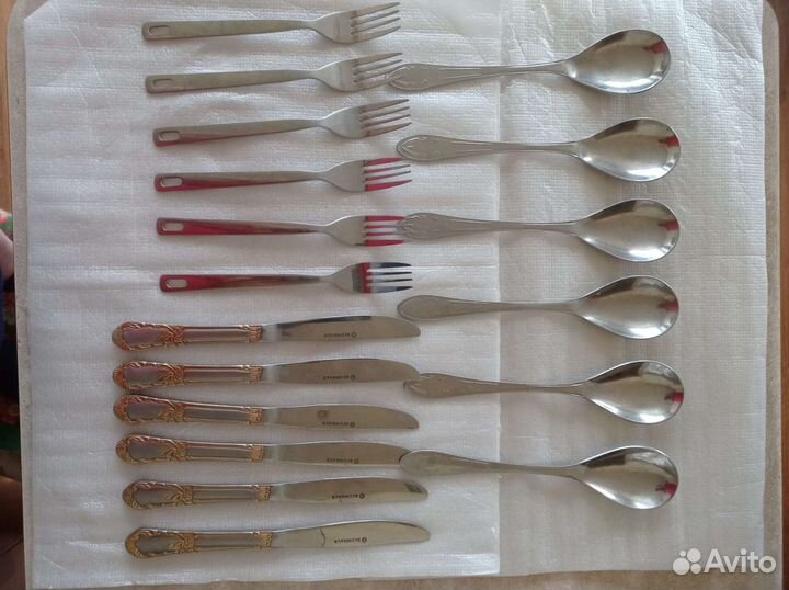 Набор ложек, вилок, ножей