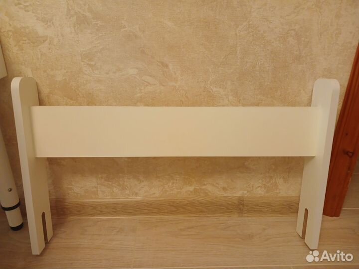 Защитный бортик для детской кровати