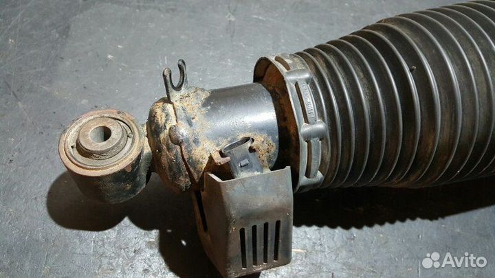 Пневмостойка задняя левая Porsche Cayenne 957 GTS