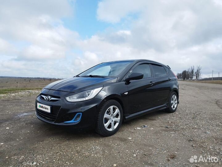 Hyundai Solaris 1.4 AT, 2011, 288 000 км