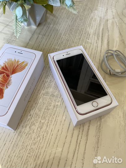 Телефон iPhone 6s