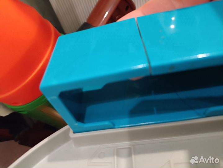 Hot wheels невообразимый гараж с акулой