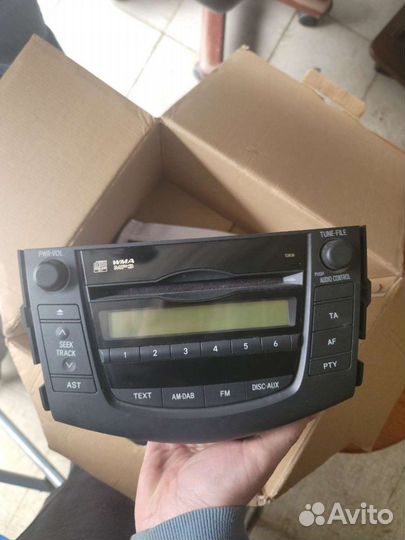 Штатная магнитола на toyota rav4 (3 поколение)