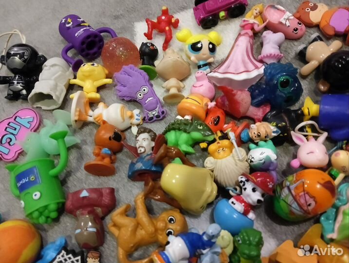 Игрушки из киндера пакетом