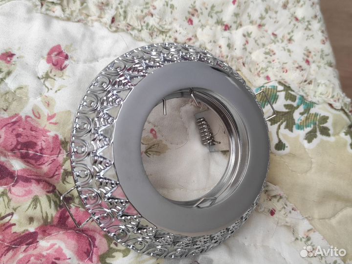 Светильник встраиваемый