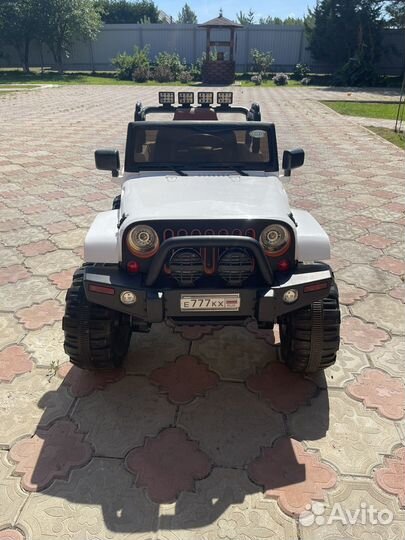 Детский электромобиль Jeep Wrangler