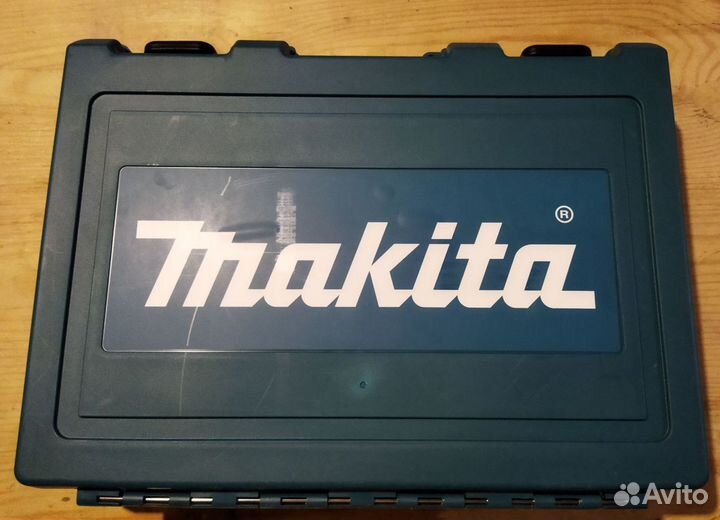 Перфоратор makita hr 2470