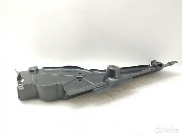 Защита днища кузова задняя правая Mercedes-Benz