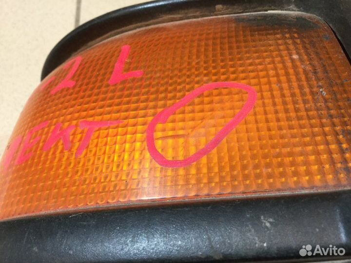 Фонарь задний левый Mitsubishi Montero 2 V6