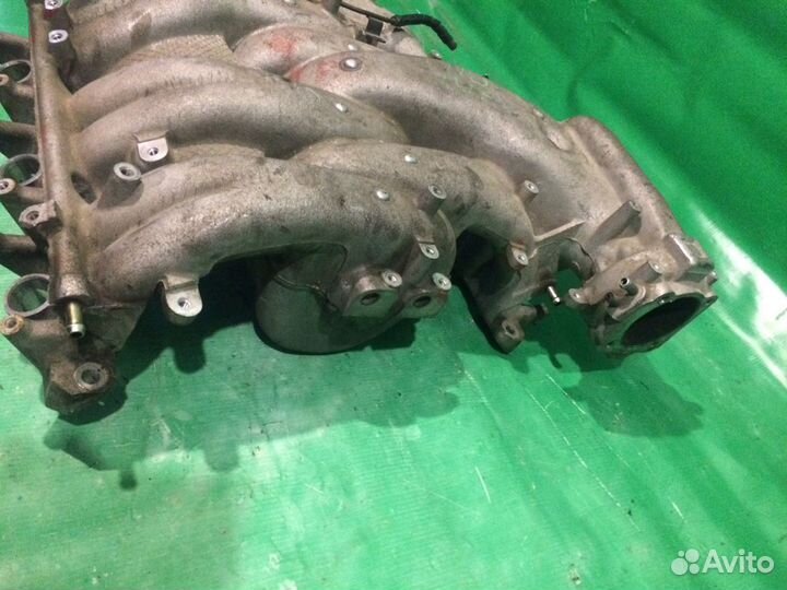 Впускной коллектор Mitsubishi Diamante