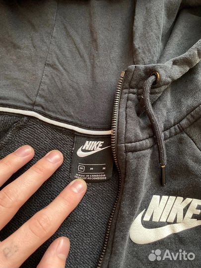 Зипка Nike
