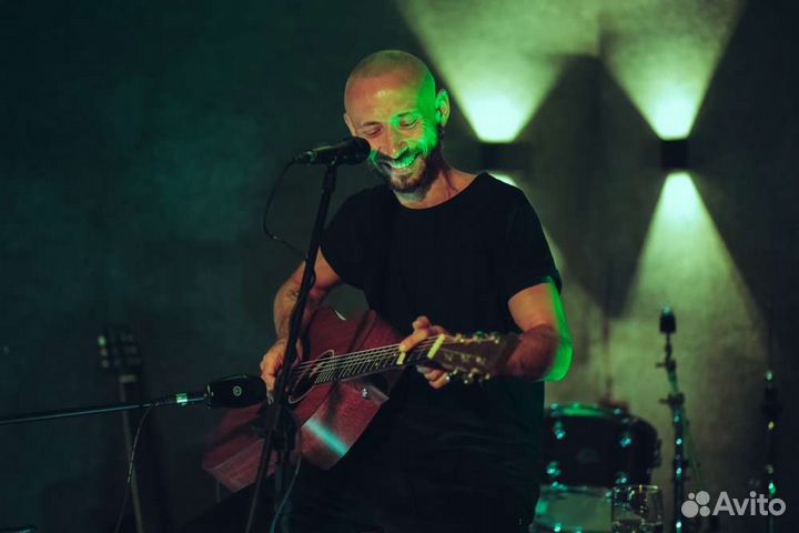 Топовый кавер-артист. Зарубежные песни под гитару