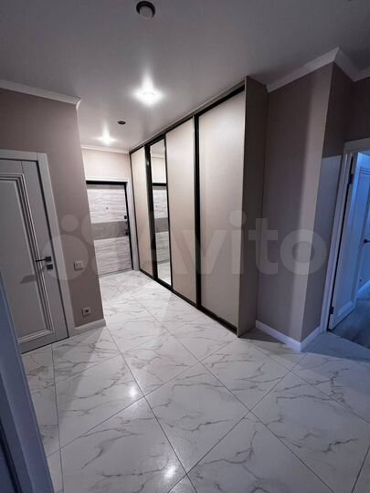 2-к. квартира, 62 м², 5/17 эт.