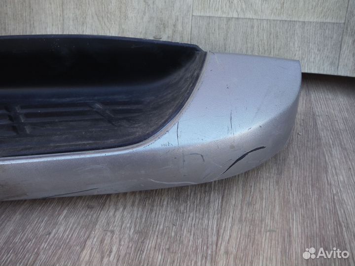 Подножка левая Toyota Hilux 8 2017