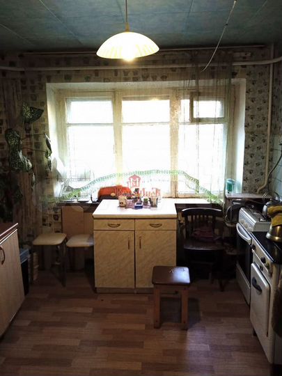 Комната 9 м² в 5-к., 2/4 эт.
