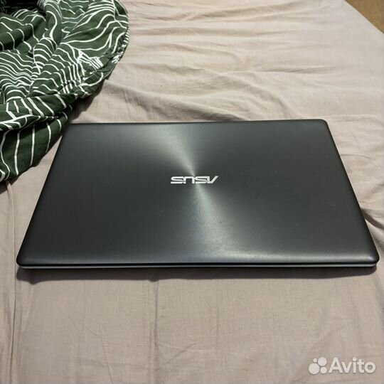 Ноутбук asus X550C