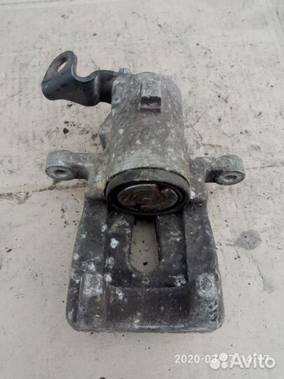 Суппорт задний левый Renault Megane