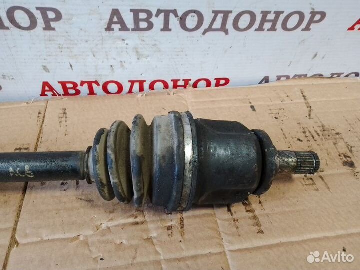 Полуось привод передний левый Nissan Sunny 1.3