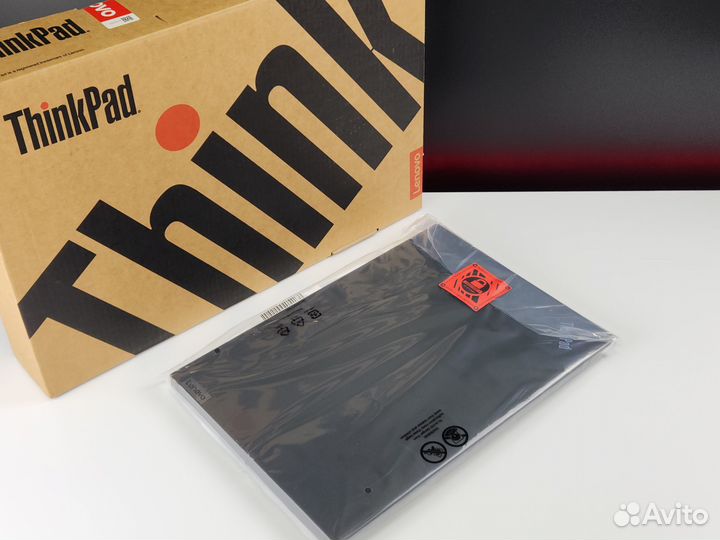 Lenovo ThinkPad T16 Gen 1 i7-1260P 16/1TB SSD