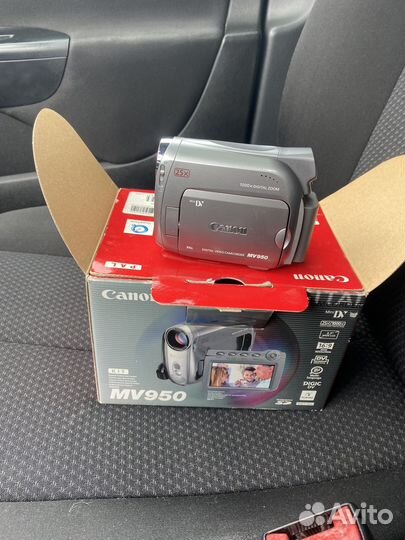 Видеокамера canon