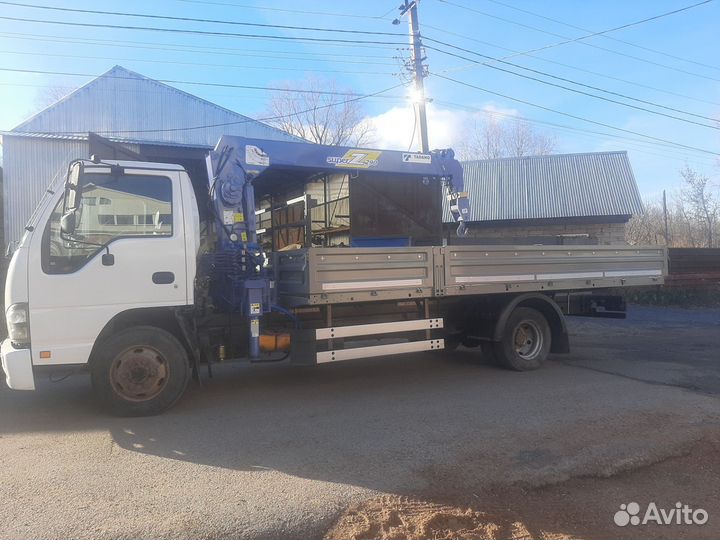 Isuzu NQR75R с КМУ, 2010