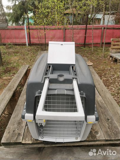 Переноска для кошек и собак