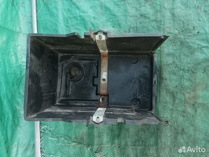 Кожух аккумулятора для Ford Focus III 2011-2019