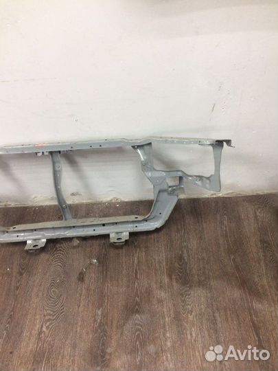 Рамка радиатора передняя Mitsubishi Carisma DA1A