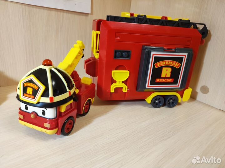 Робокар поли Рой трансформер + кейс гараж