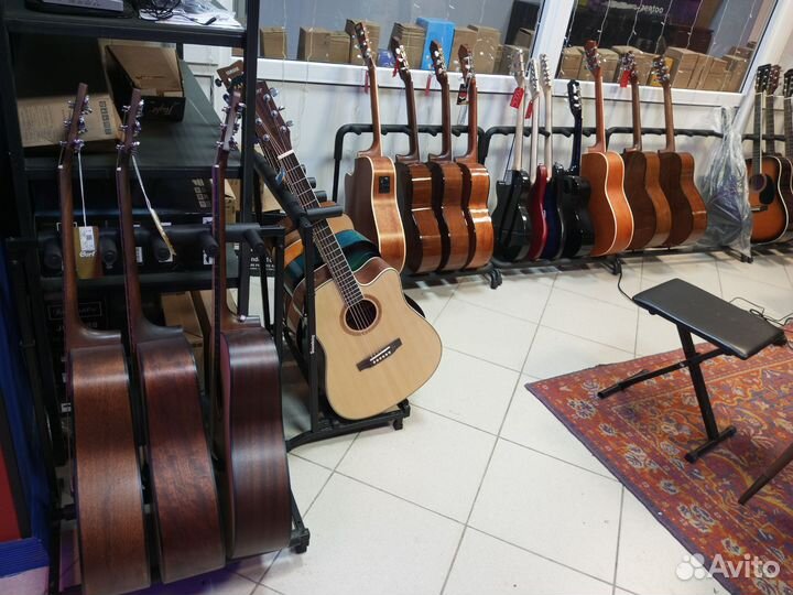 Гитара акустическая