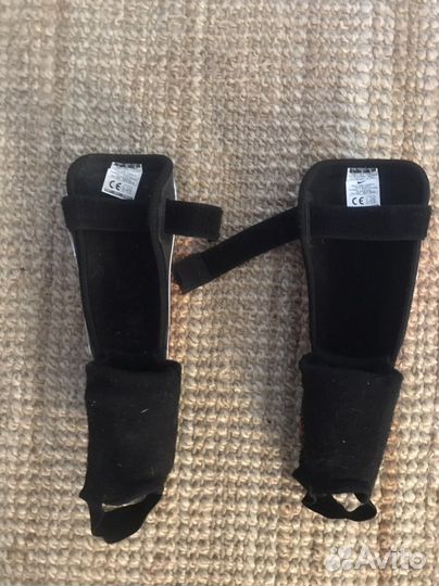 Футбольные щитки детские