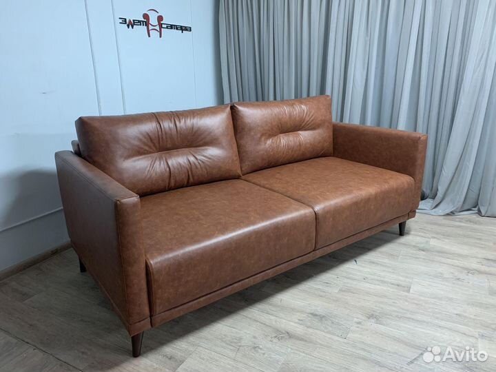 Продаю диван новый