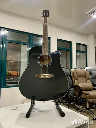 Акустическая гитара