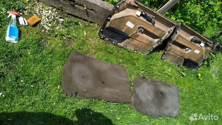 BMW e34 передние дверные карты (левая +правая)