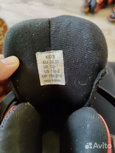 Продам ролики р-р 32-35(две пары)