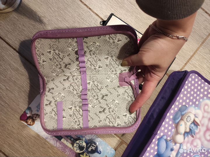 Канцелярский набор для девочки отдам за яблоки