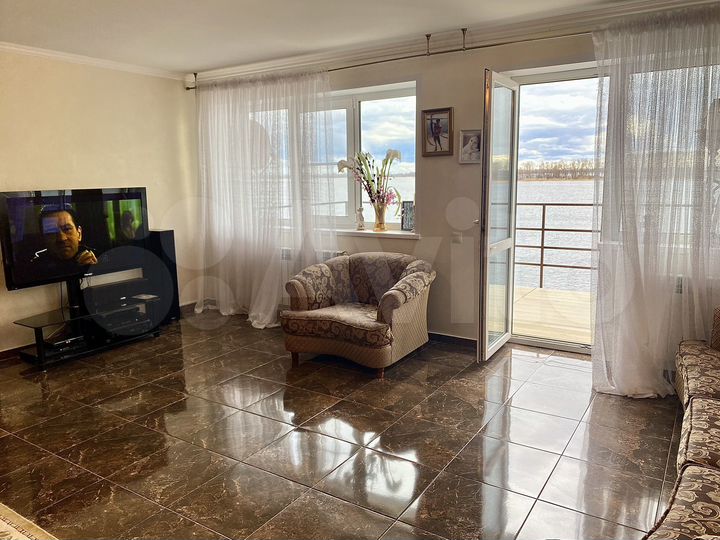 Таунхаус 140 м² на участке 1 сот.