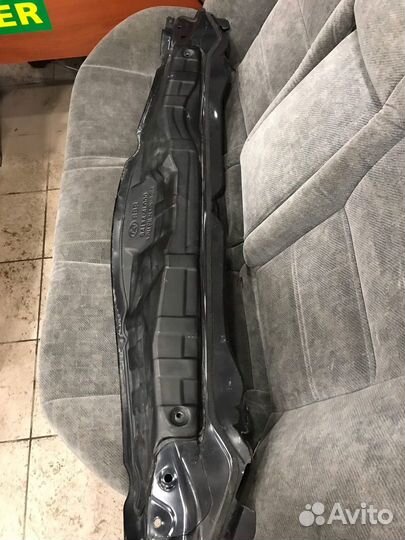 Решетка. Жабо под дворники KIA