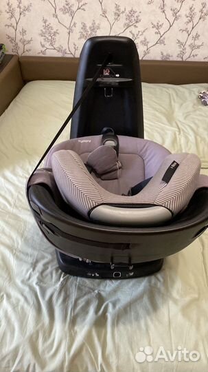 Автокресло maxi cosi axissfix