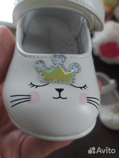 Туфли для девочки 20 размер + носочки